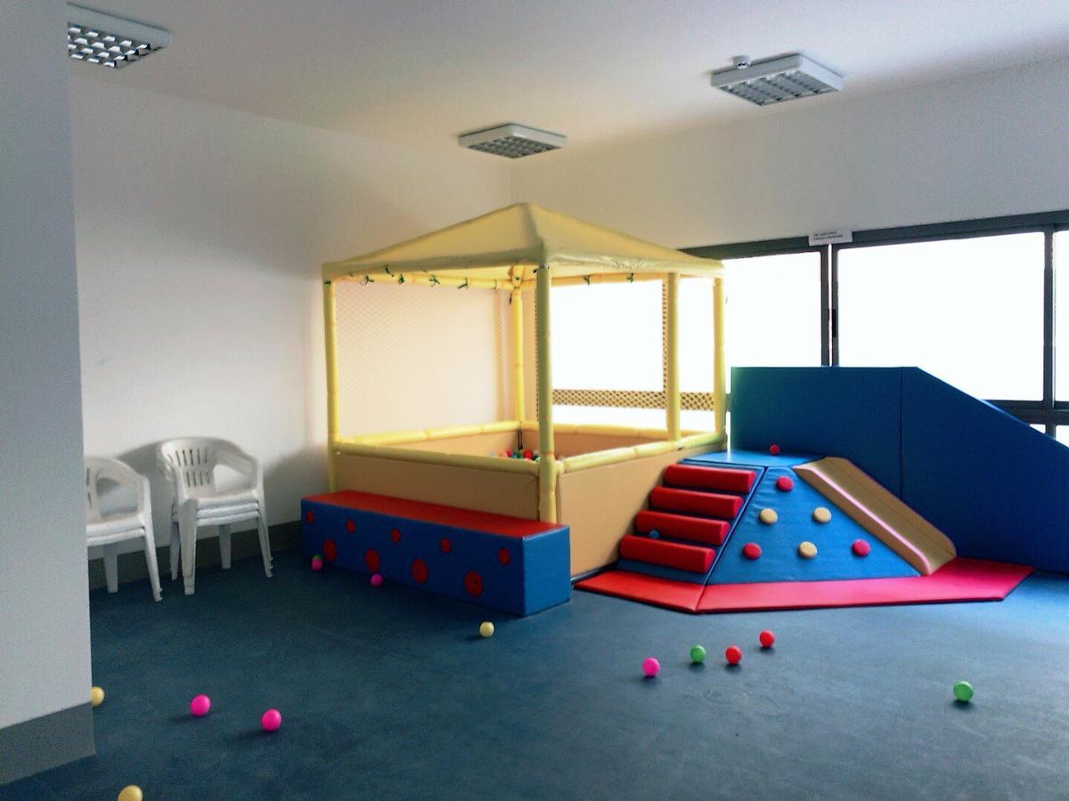 Stout Apartments Манама Екстериор снимка