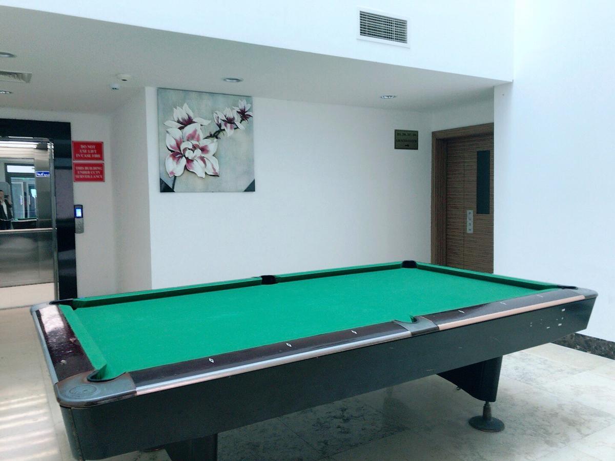 Stout Apartments Манама Екстериор снимка