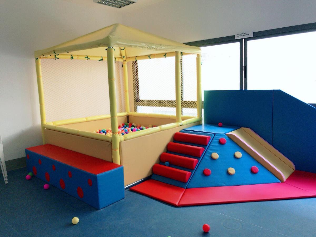Stout Apartments Манама Екстериор снимка