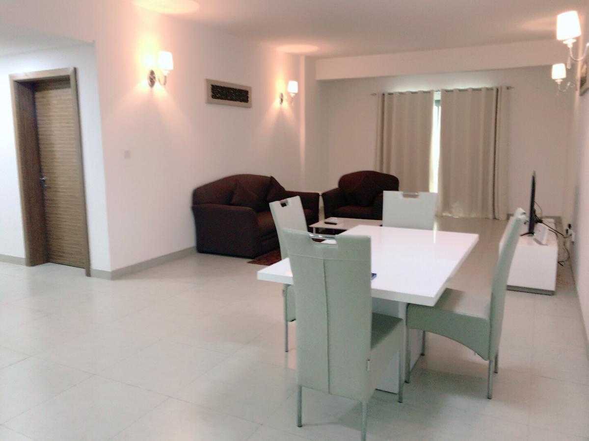 Stout Apartments Манама Екстериор снимка
