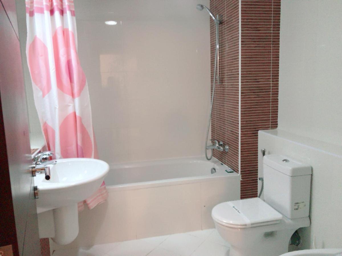 Stout Apartments Манама Стая снимка